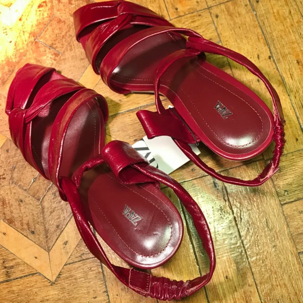 Zara Leather Low Heel Sandals Vibrant Red Chic Classy Open-Toe Slingback Size 8